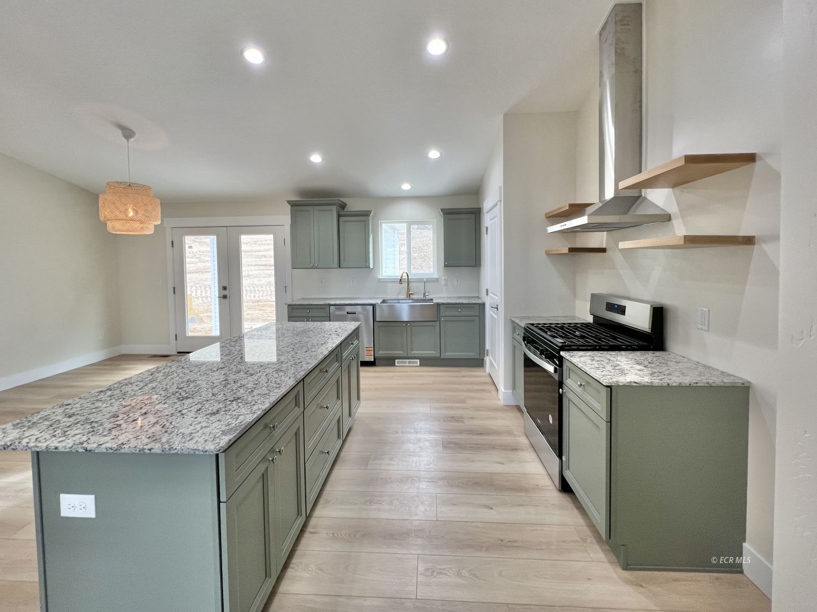 4449 York Boulevard Property Photo 6
