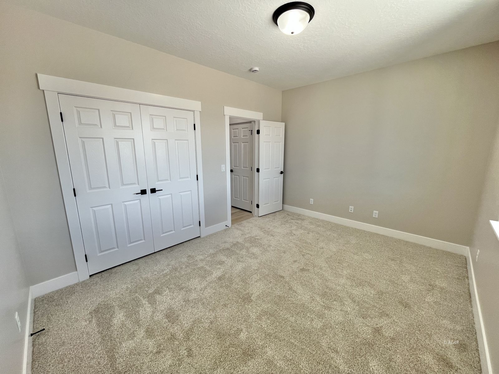 4449 York Boulevard Property Photo 8