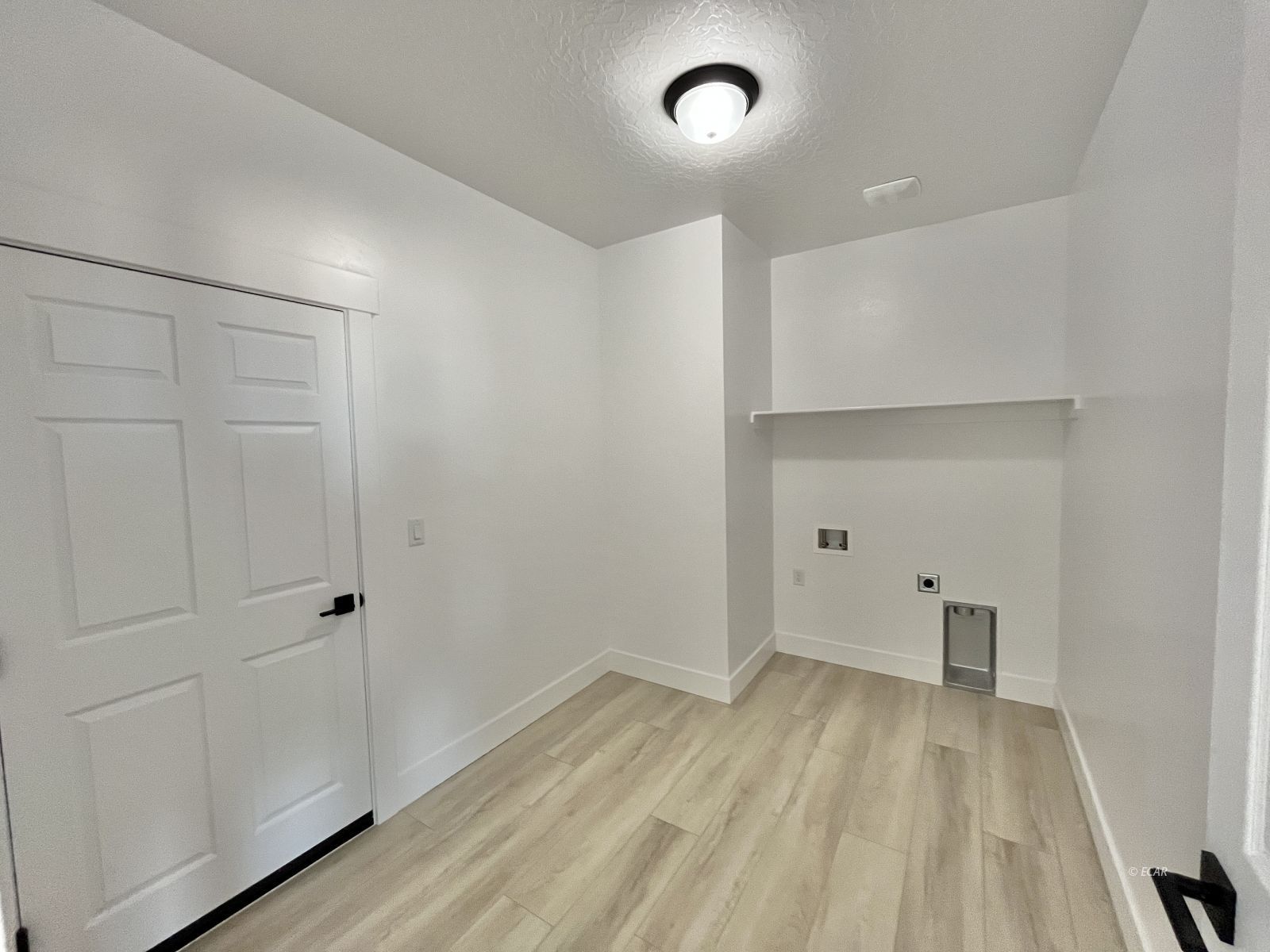 4449 York Boulevard Property Photo 9