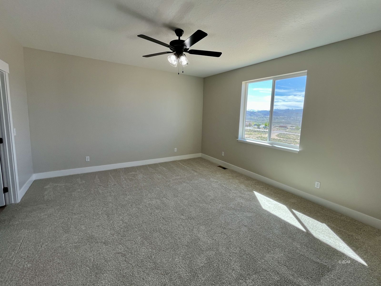 4449 York Boulevard Property Photo 10