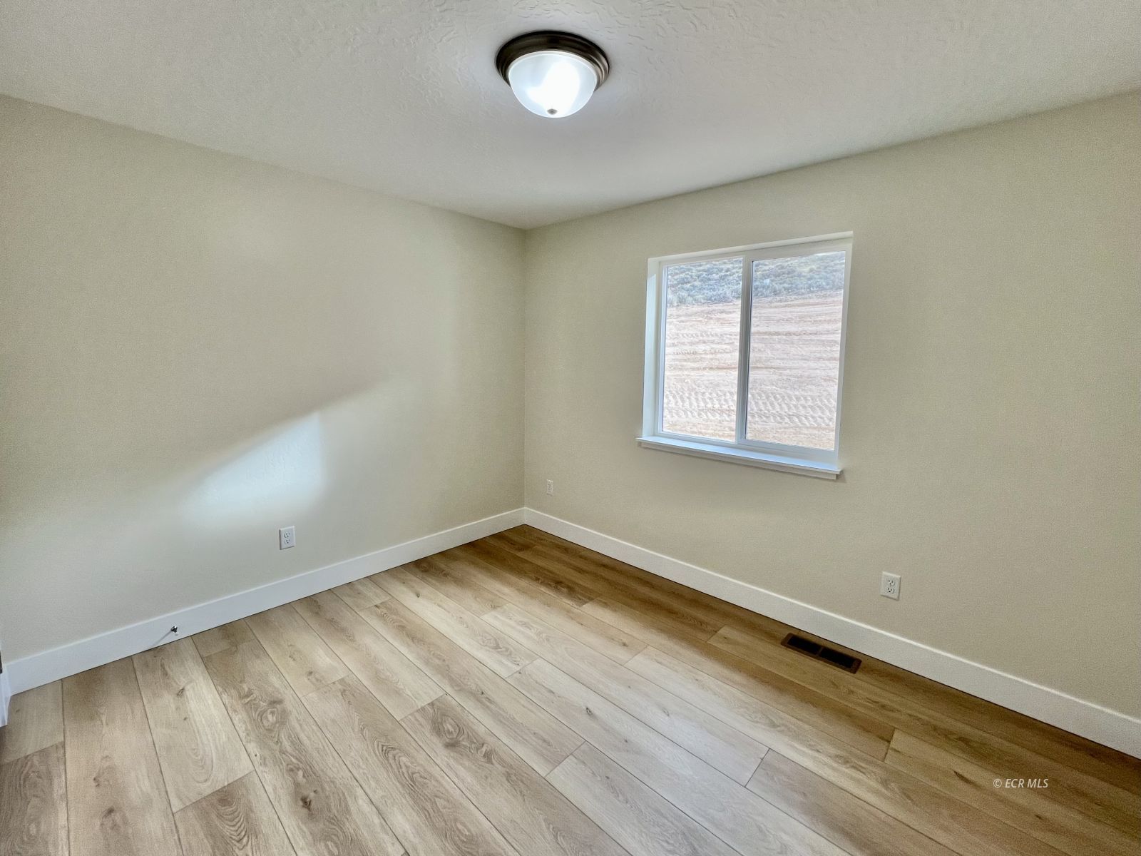 4449 York Boulevard Property Photo 10