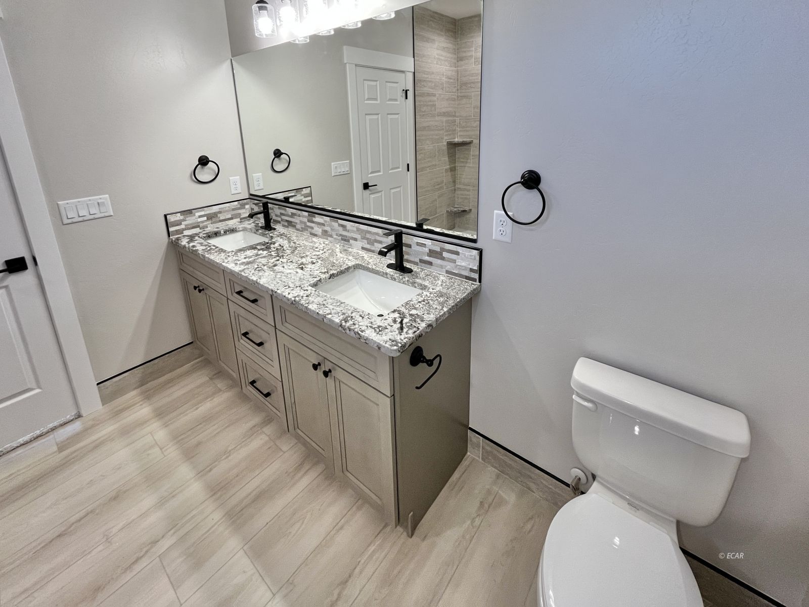 4449 York Boulevard Property Photo 15