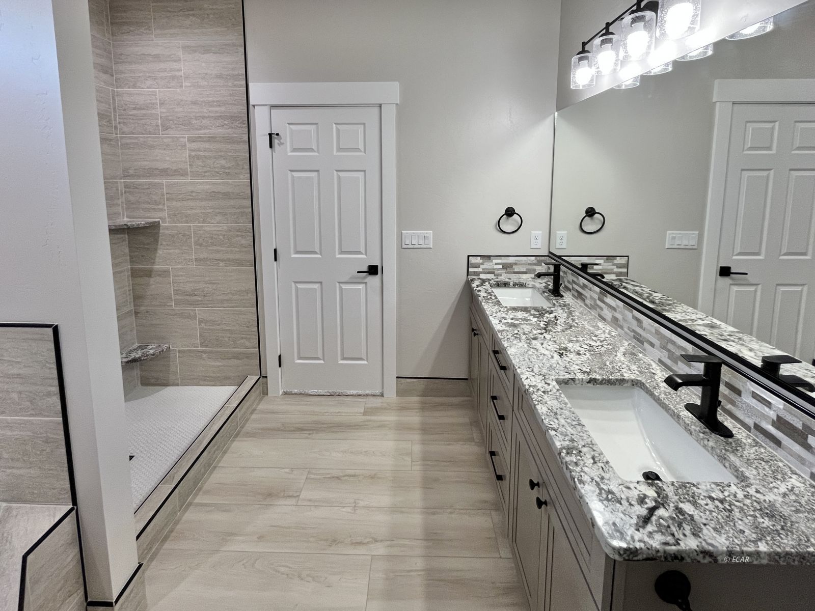 4449 York Boulevard Property Photo 16