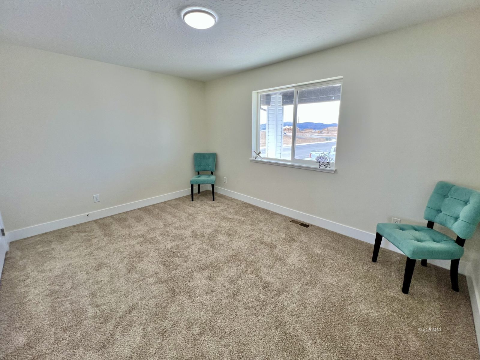 4449 York Boulevard Property Photo 16