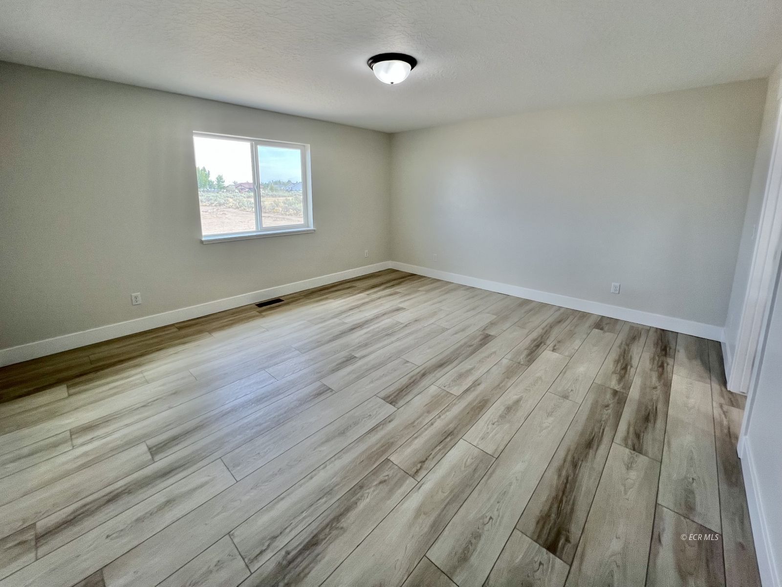 4449 York Boulevard Property Photo 21