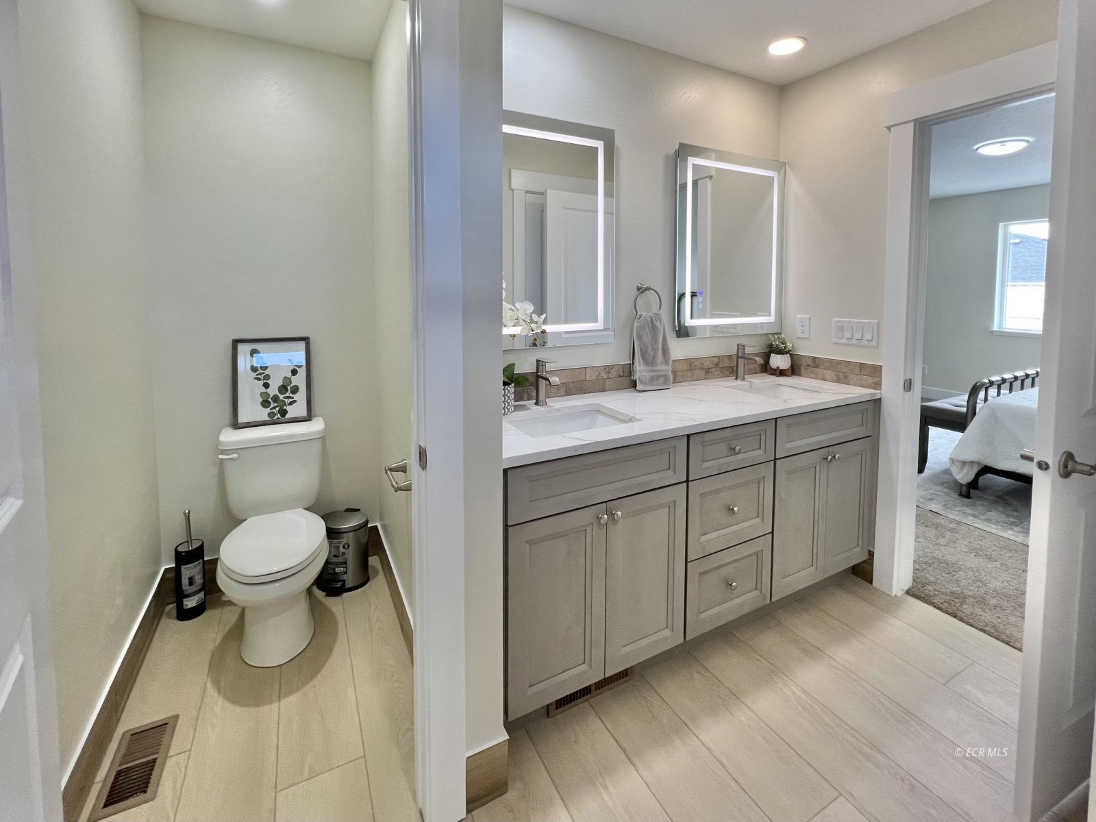 4449 York Boulevard Property Photo 23