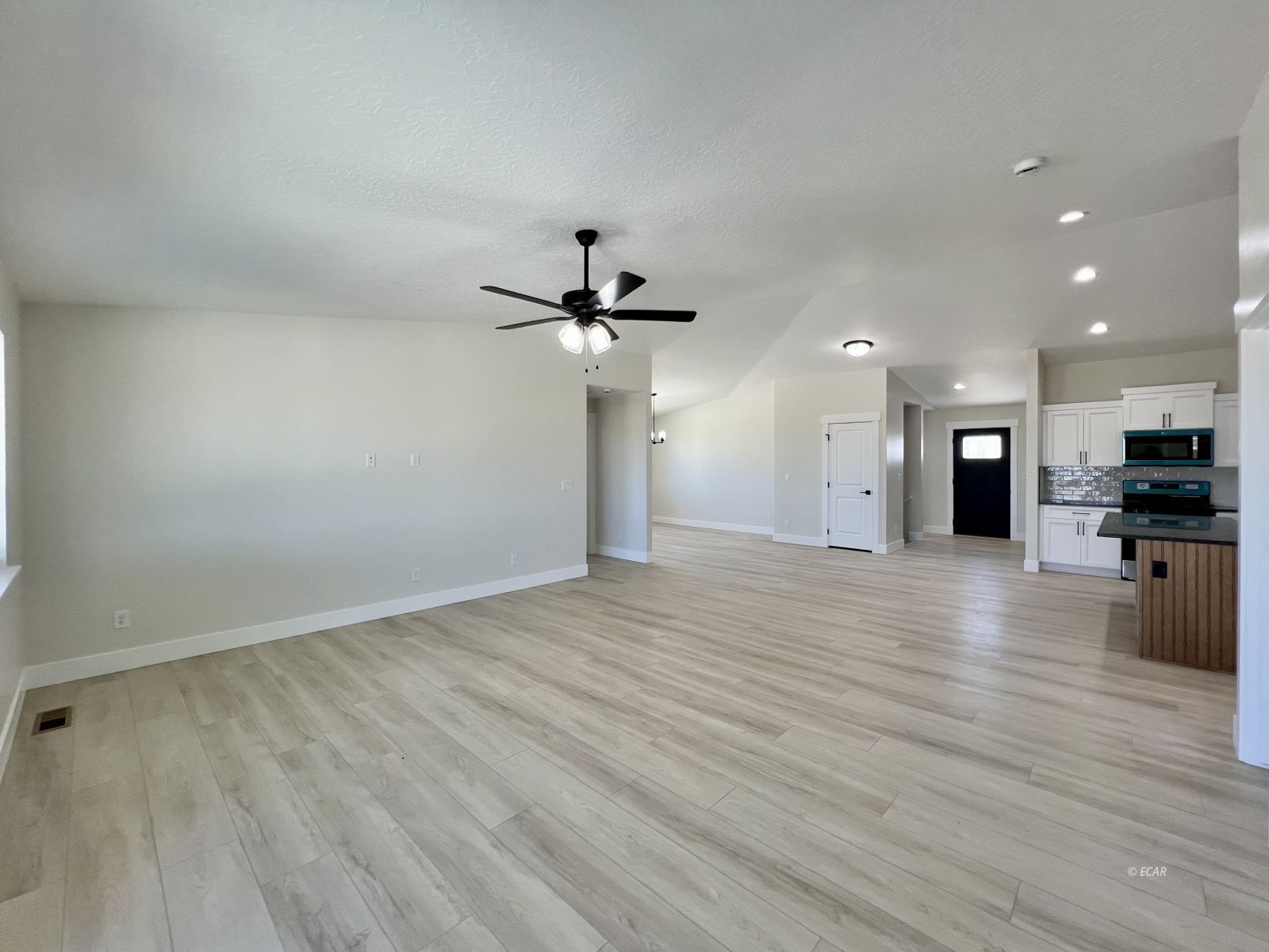 4331 Campbell Road Property Photo 4