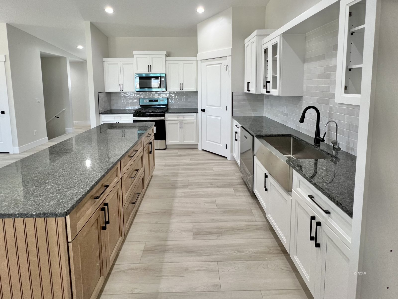 4331 Campbell Road Property Photo 9