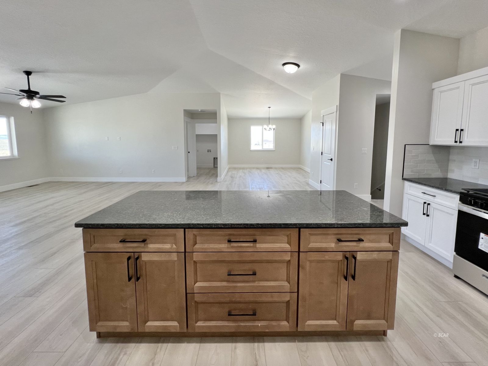 4331 Campbell Road Property Photo 10