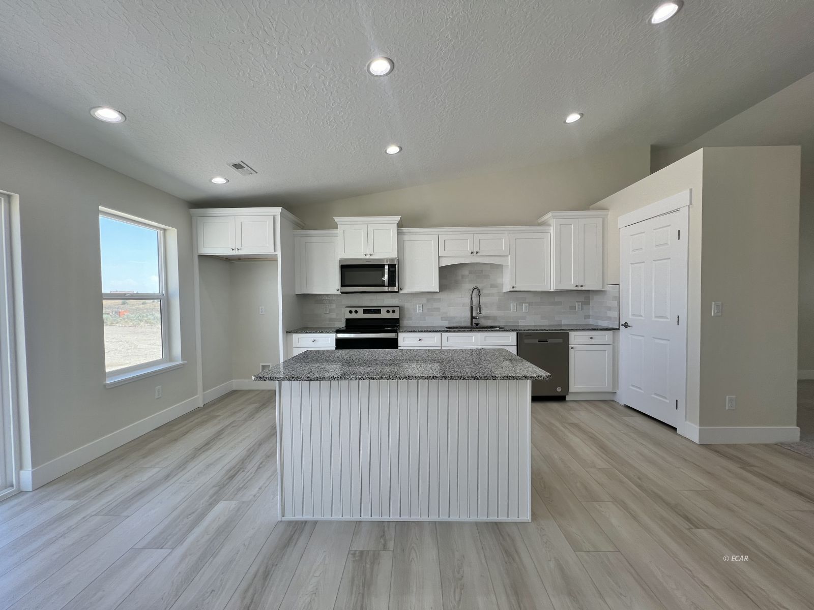 4323 Windsor Avenue Property Photo 5