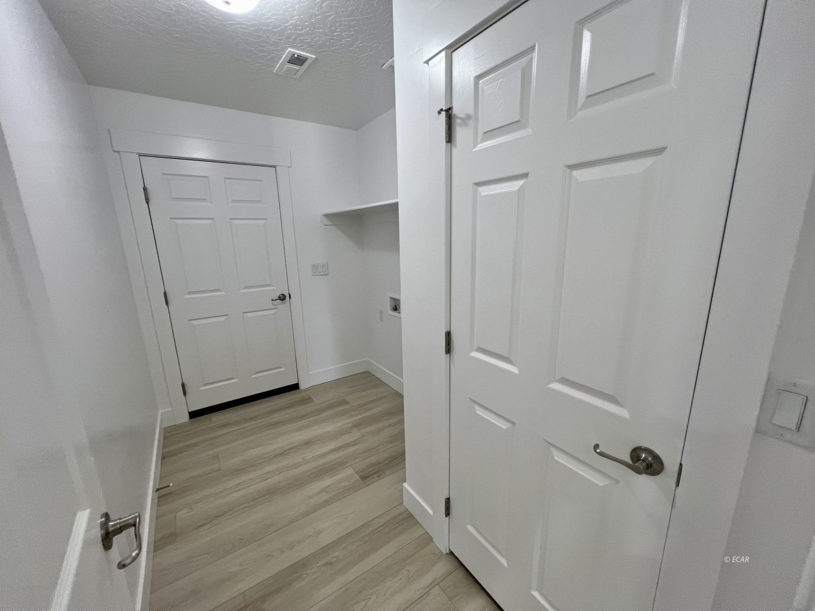 4323 Windsor Avenue Property Photo 17