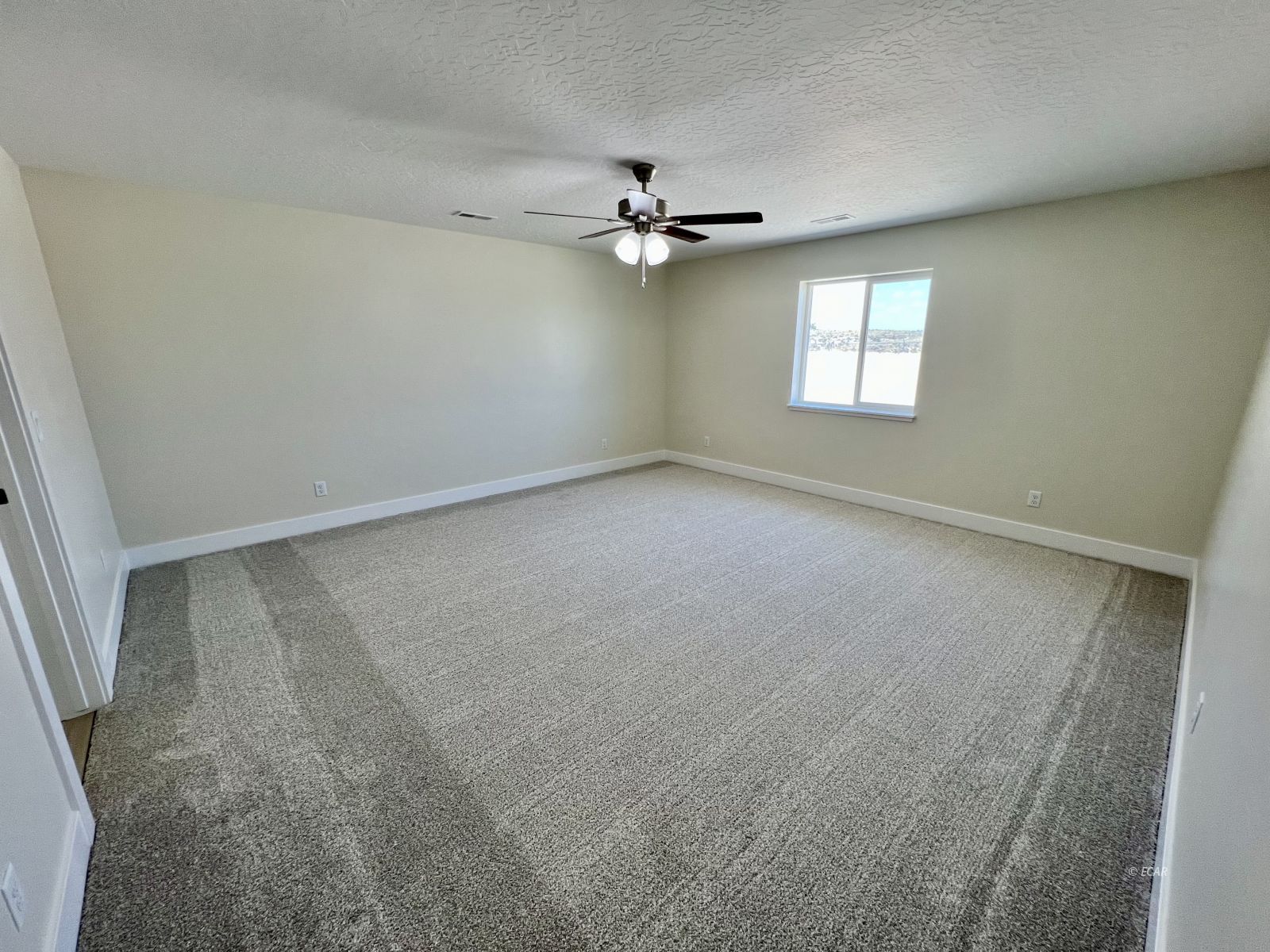 4323 Windsor Avenue Property Photo 19