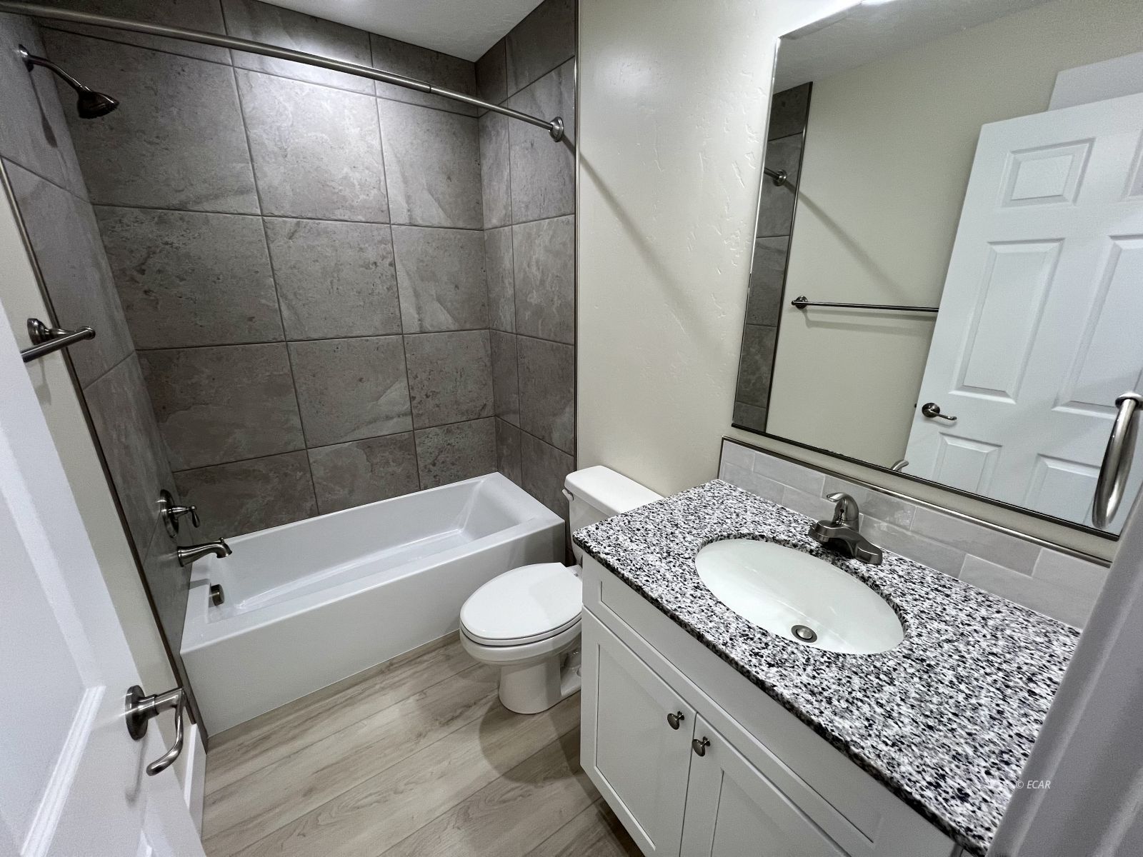 4311 Windsor Avenue Property Photo 13