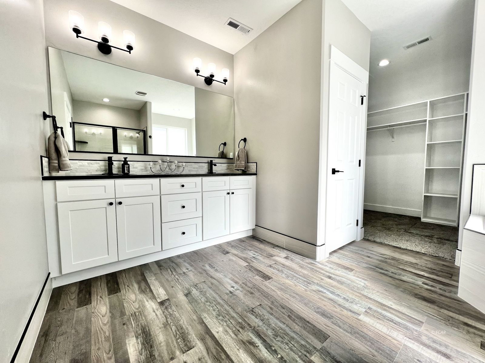 4308 Campbell Road Property Photo 20