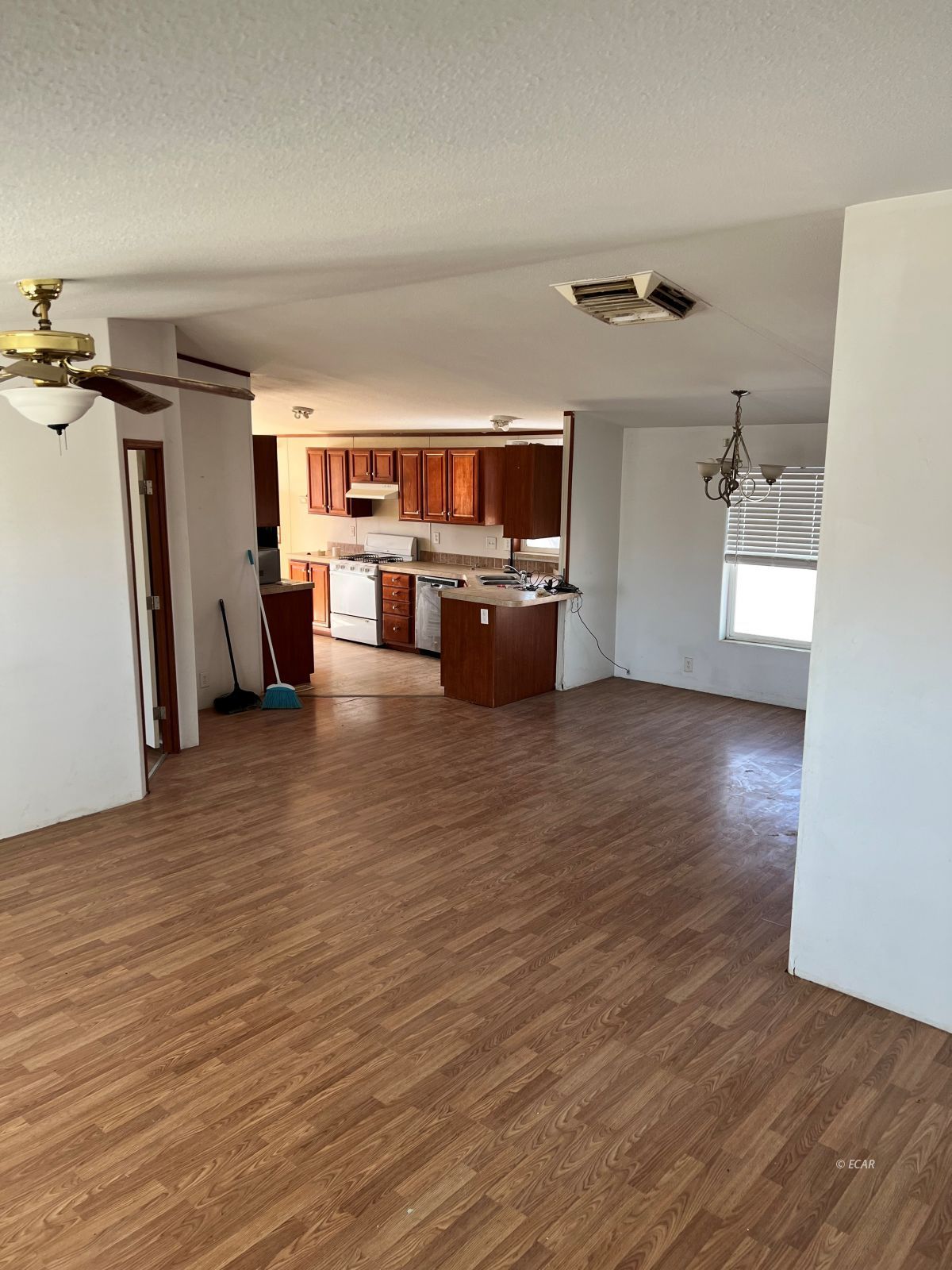 17 Kelsey Way Property Photo 3