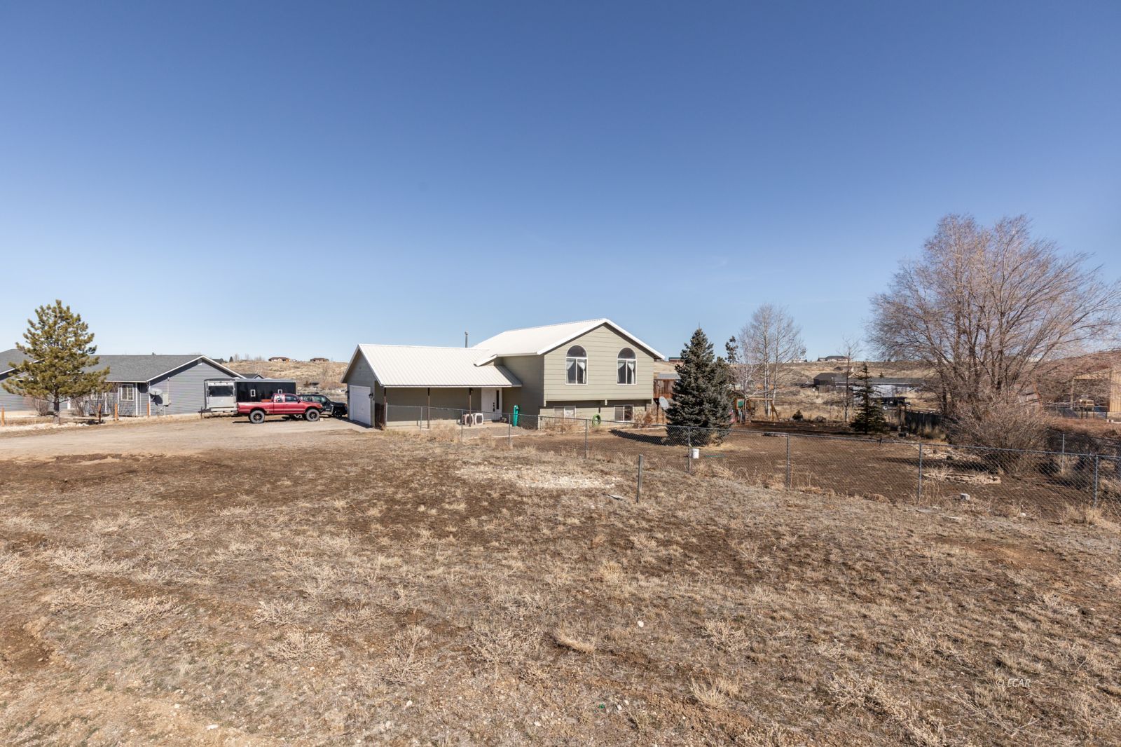 834 Thistle Drive Property Photo 3
