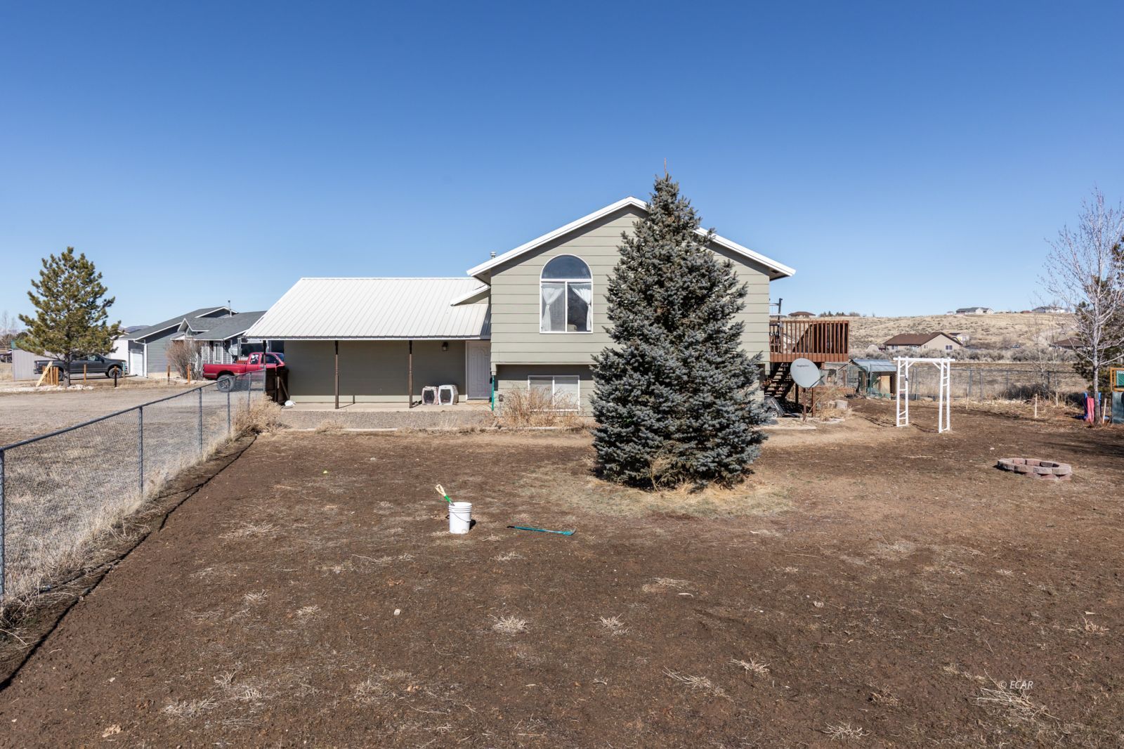 834 Thistle Drive Property Photo 4