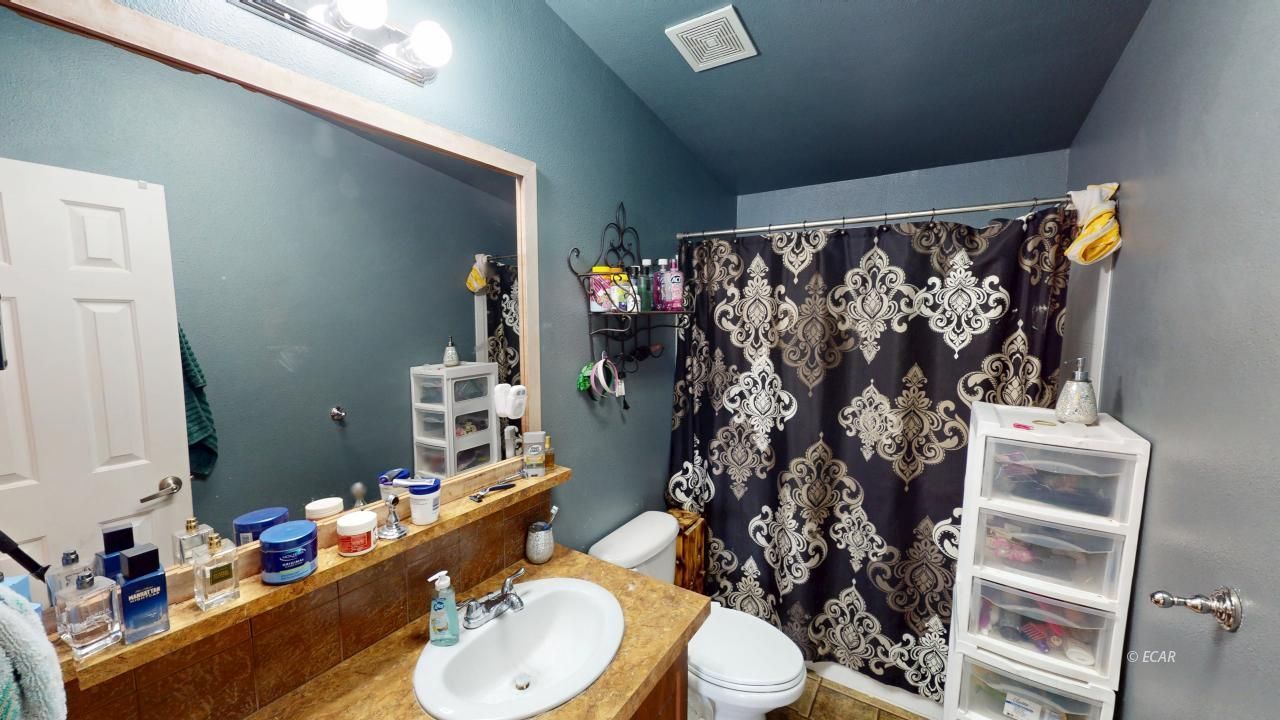 565 Brent Drive Property Photo 4
