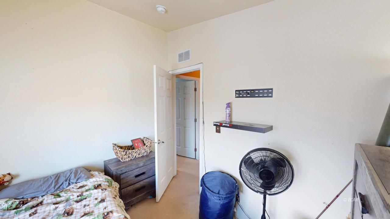 565 Brent Drive Property Photo 5