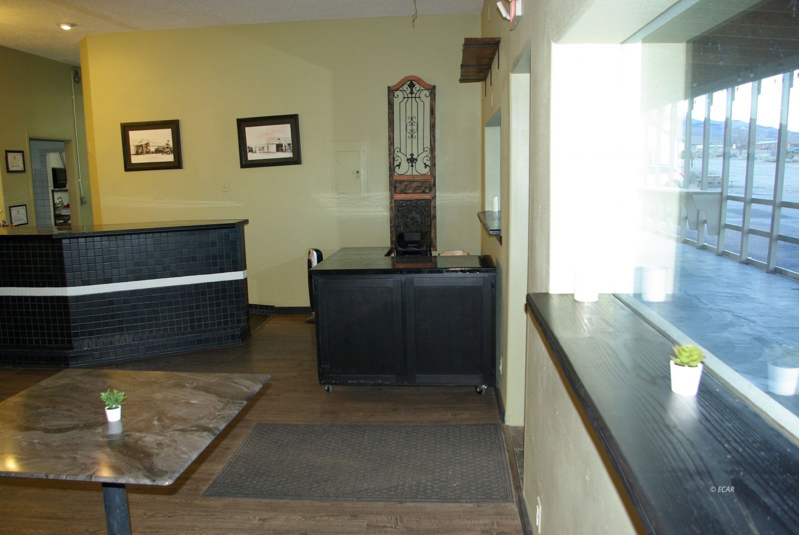 70 South Baker Avenue Property Photo 12