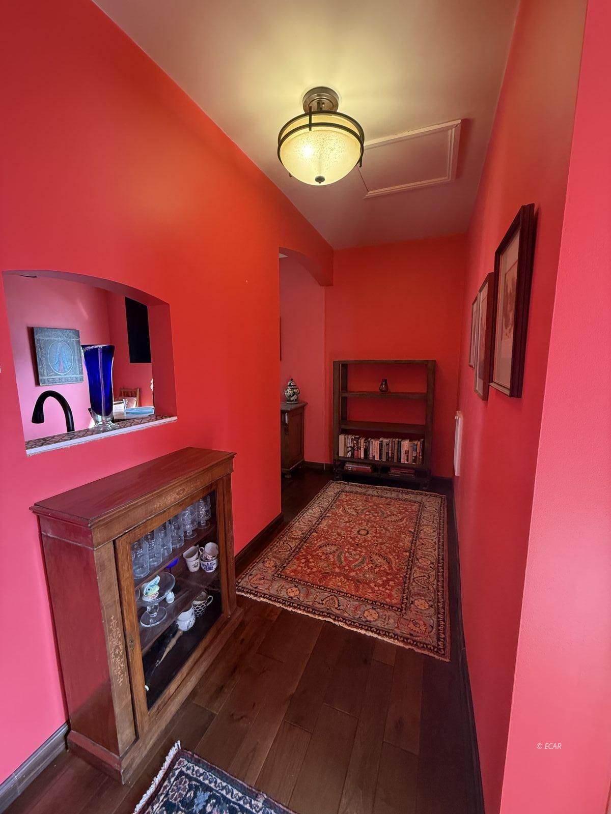 25 Avenue East Property Photo 14