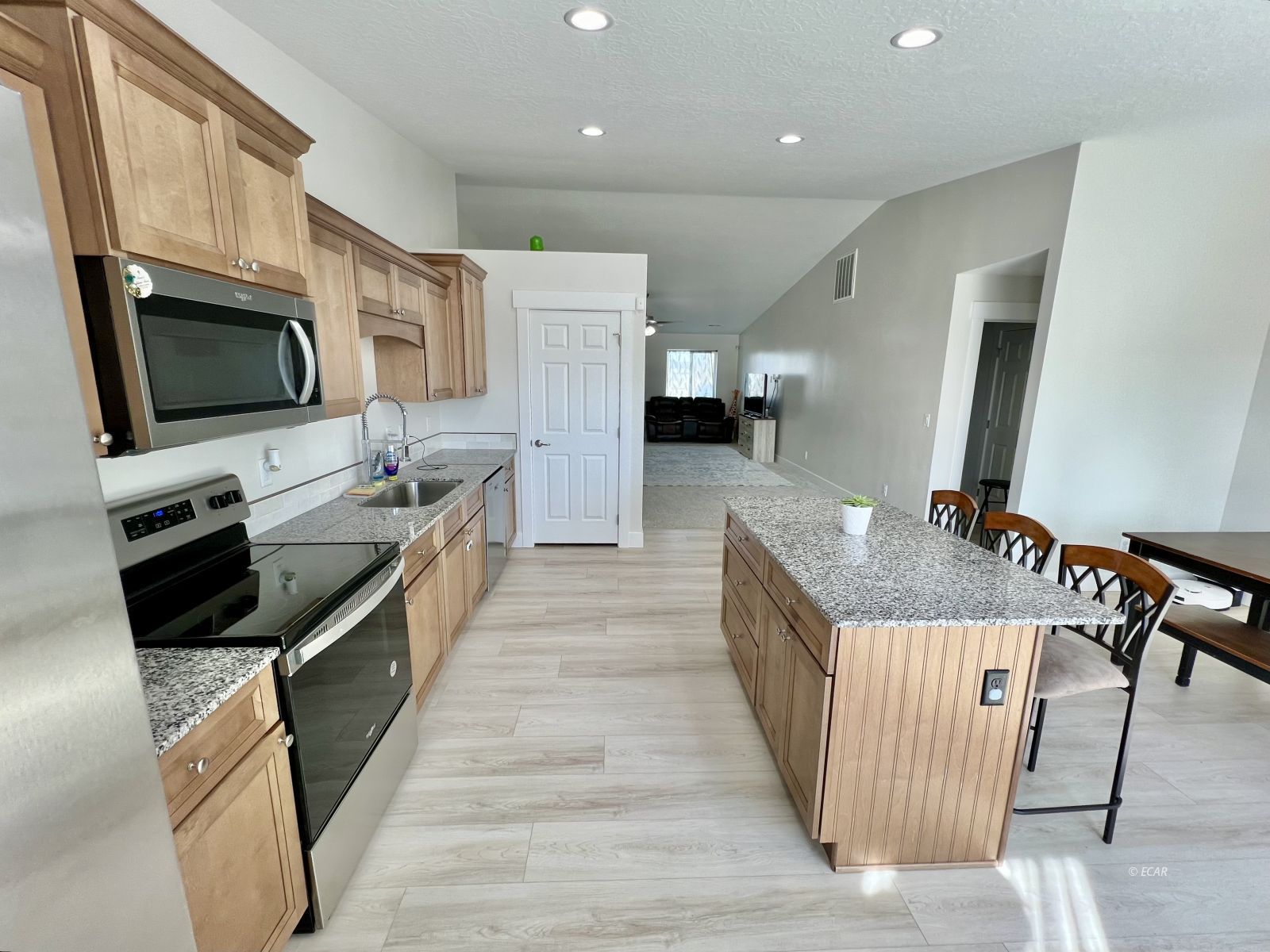 114 Spring Creek Parkway Property Photo 7