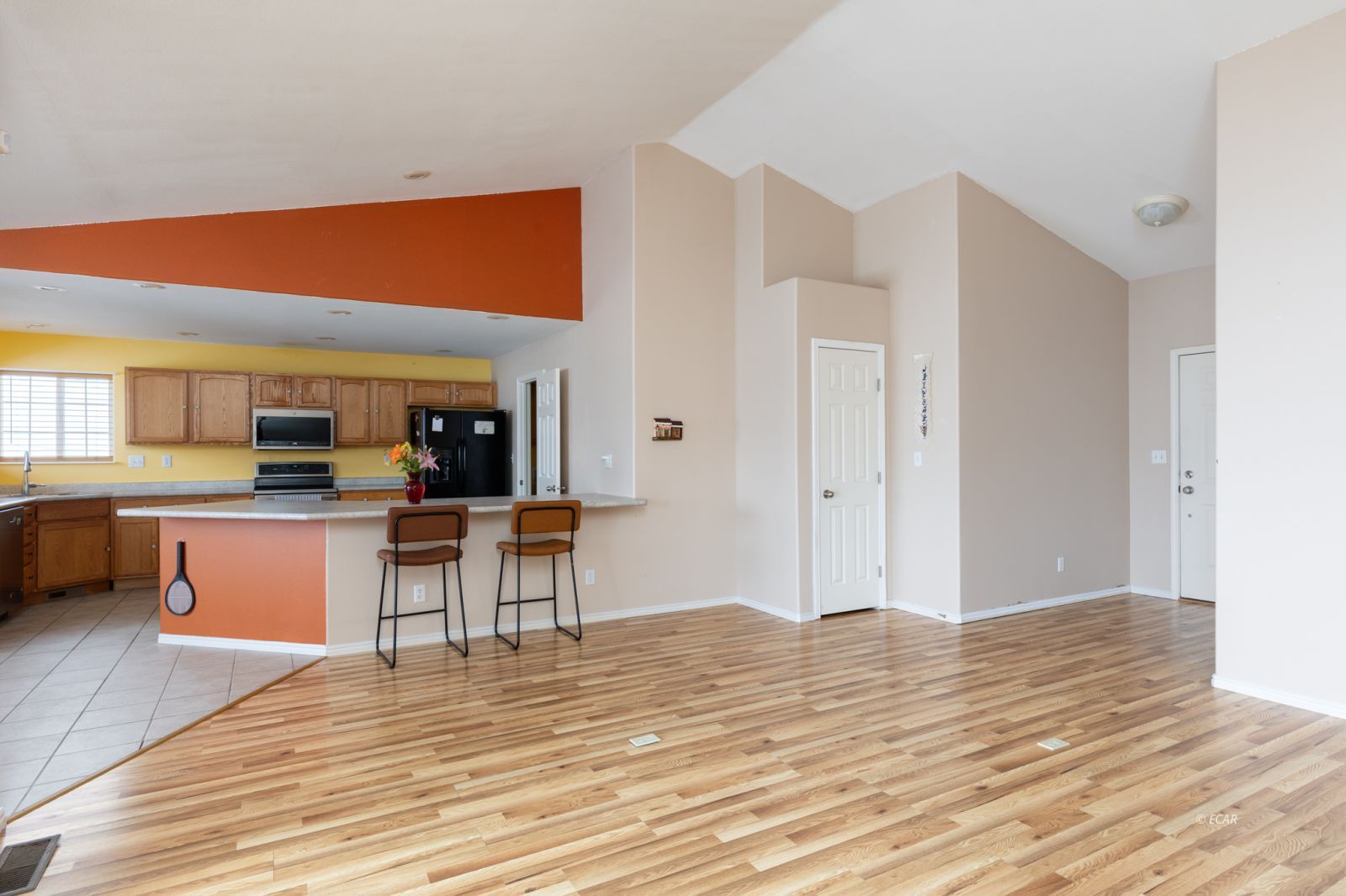 382 Oakmont Drive Property Photo 8