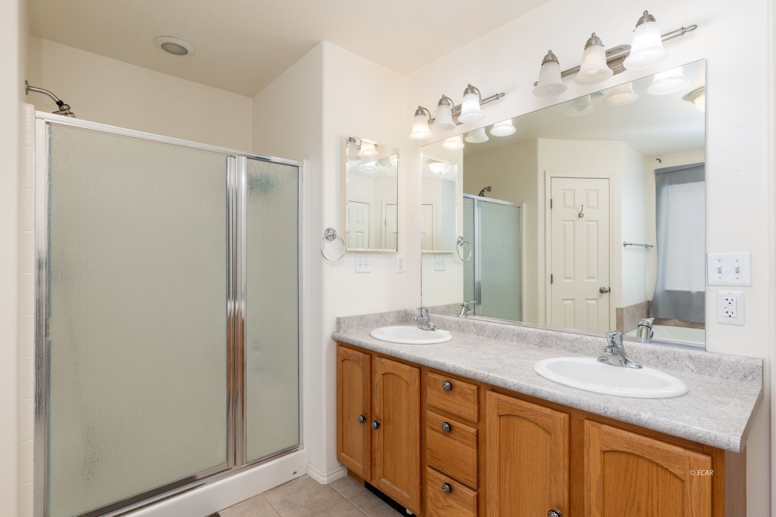 382 Oakmont Drive Property Photo 20