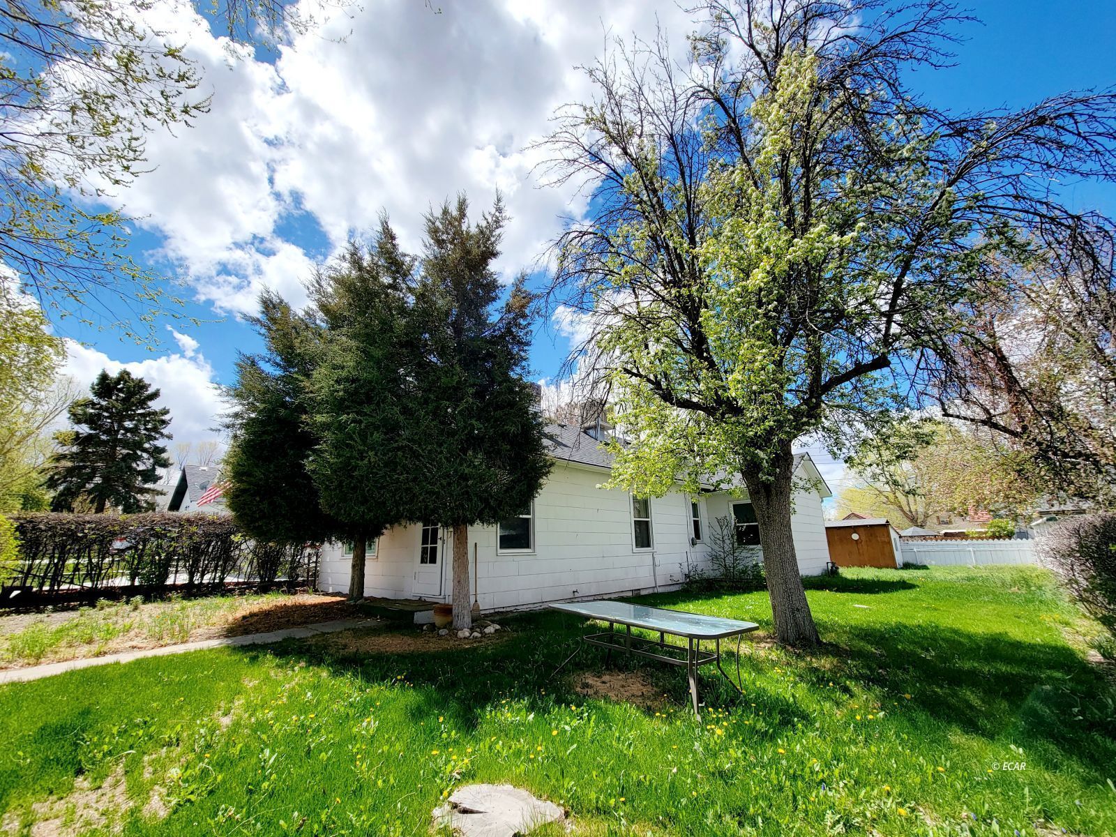 475 Juniper Street Property Photo 4