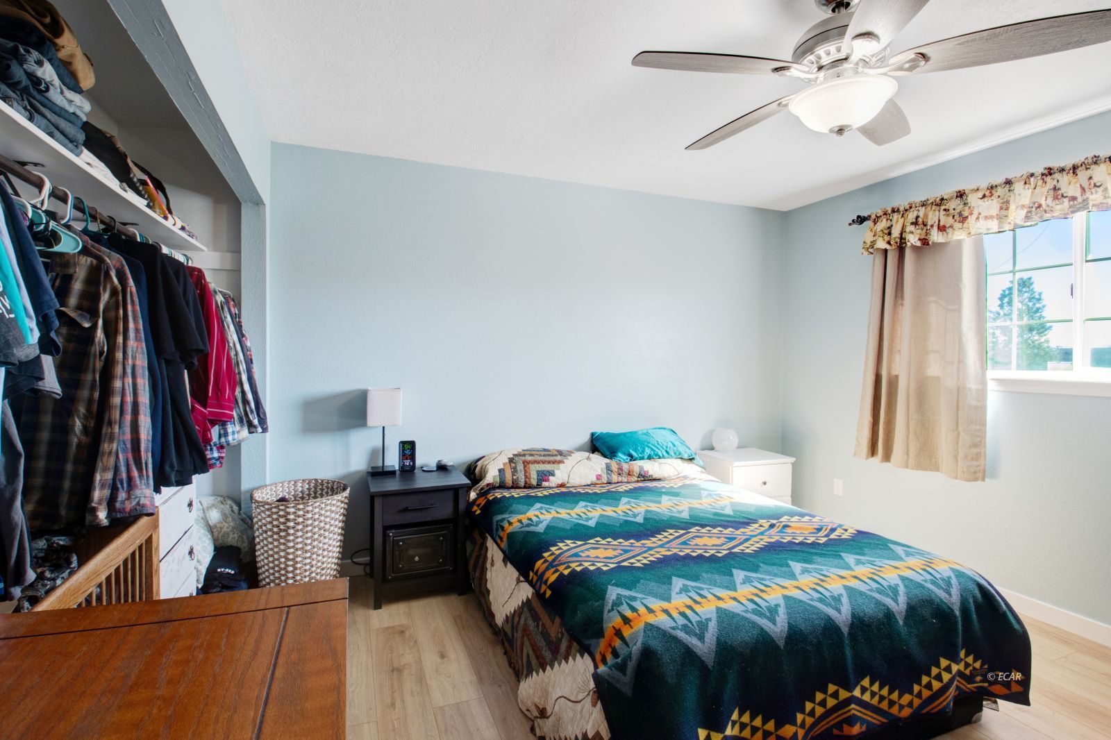 425 Castlecrest Place Property Photo 20