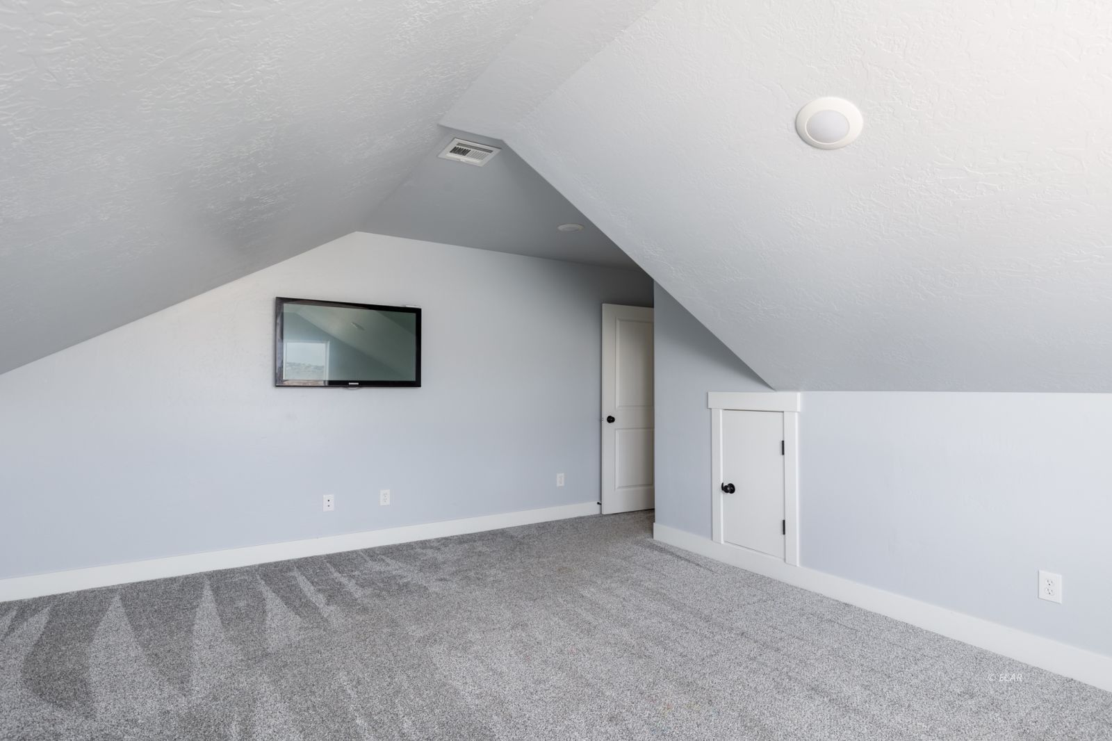 222 Lyndhurst Lane Property Photo 36