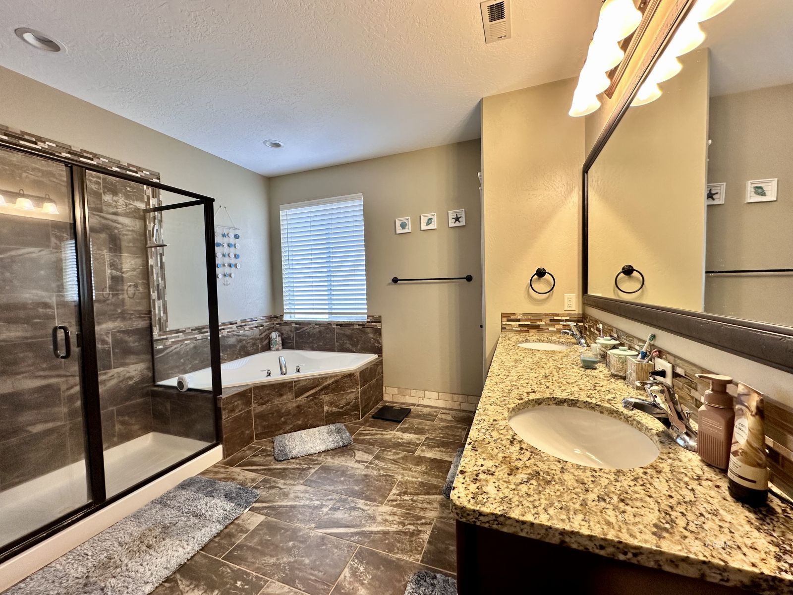 151 Greencrest Drive Property Photo 20
