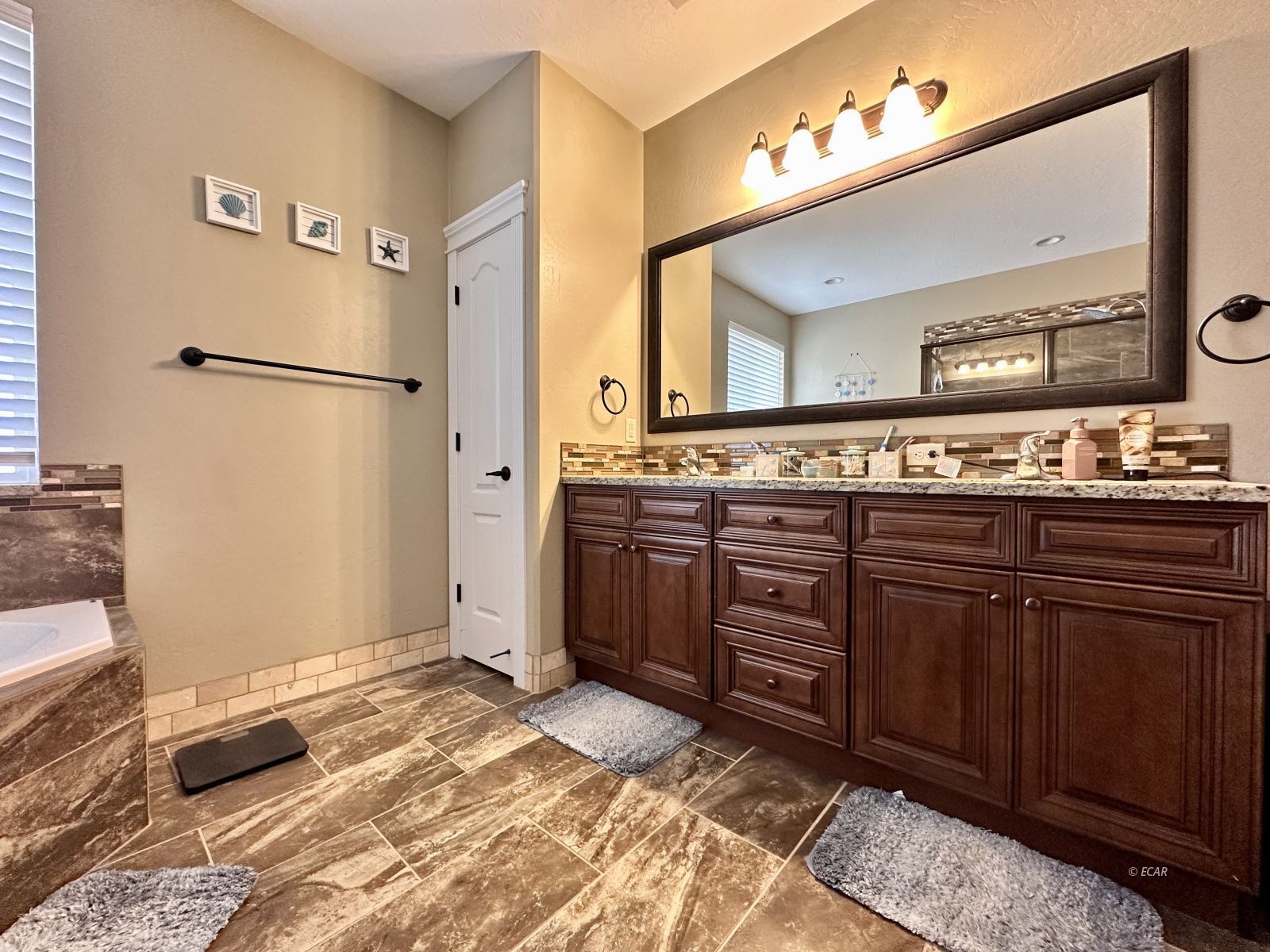 151 Greencrest Drive Property Photo 21