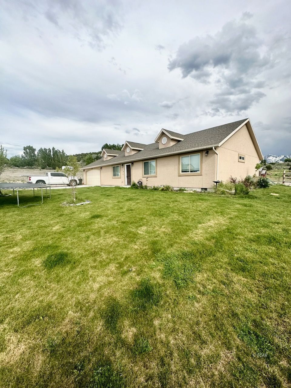 436 Country Club Plaza Property Photo 2
