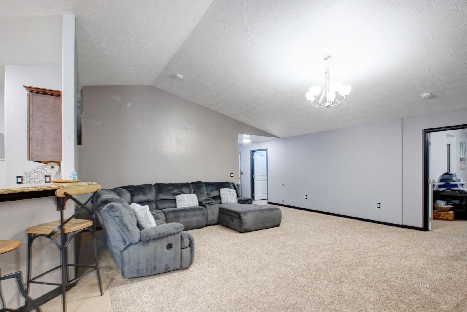 430 Flora View Property Photo 11