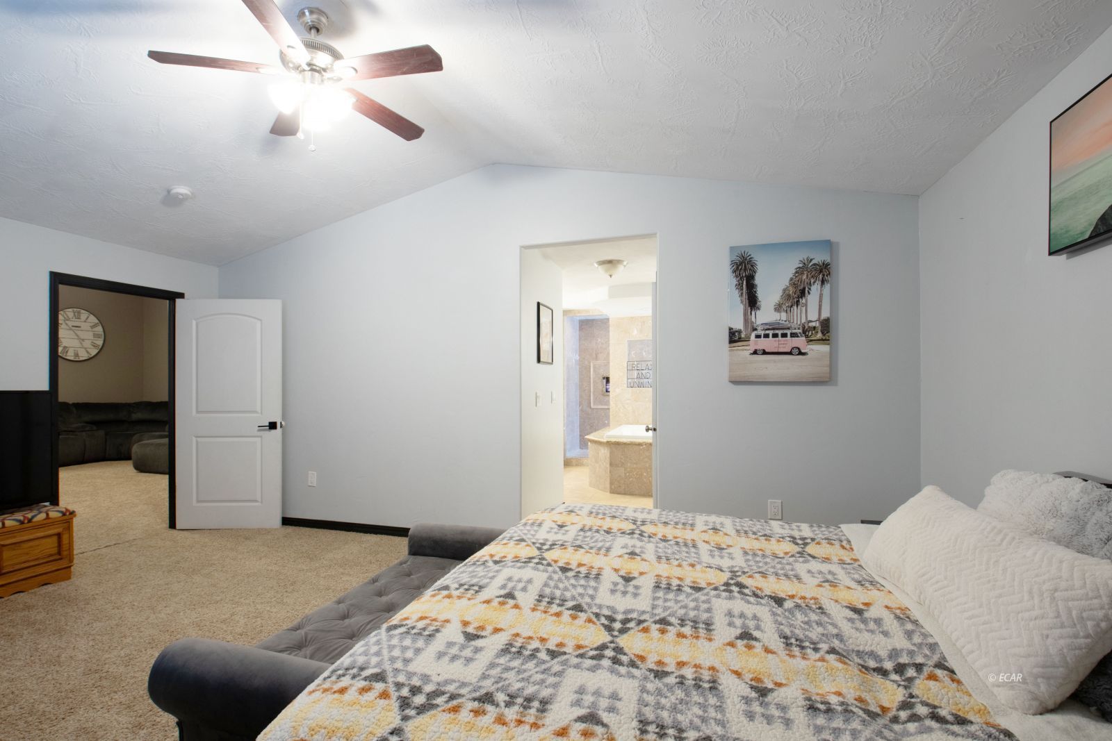 430 Flora View Property Photo 14