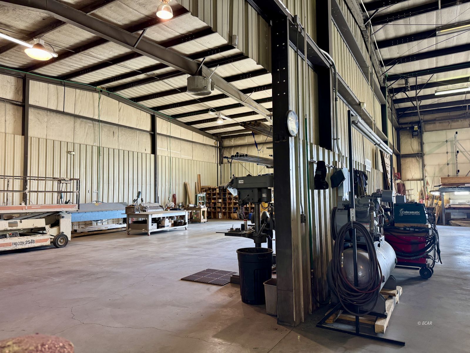 933 North Industrial Way Property Photo 10