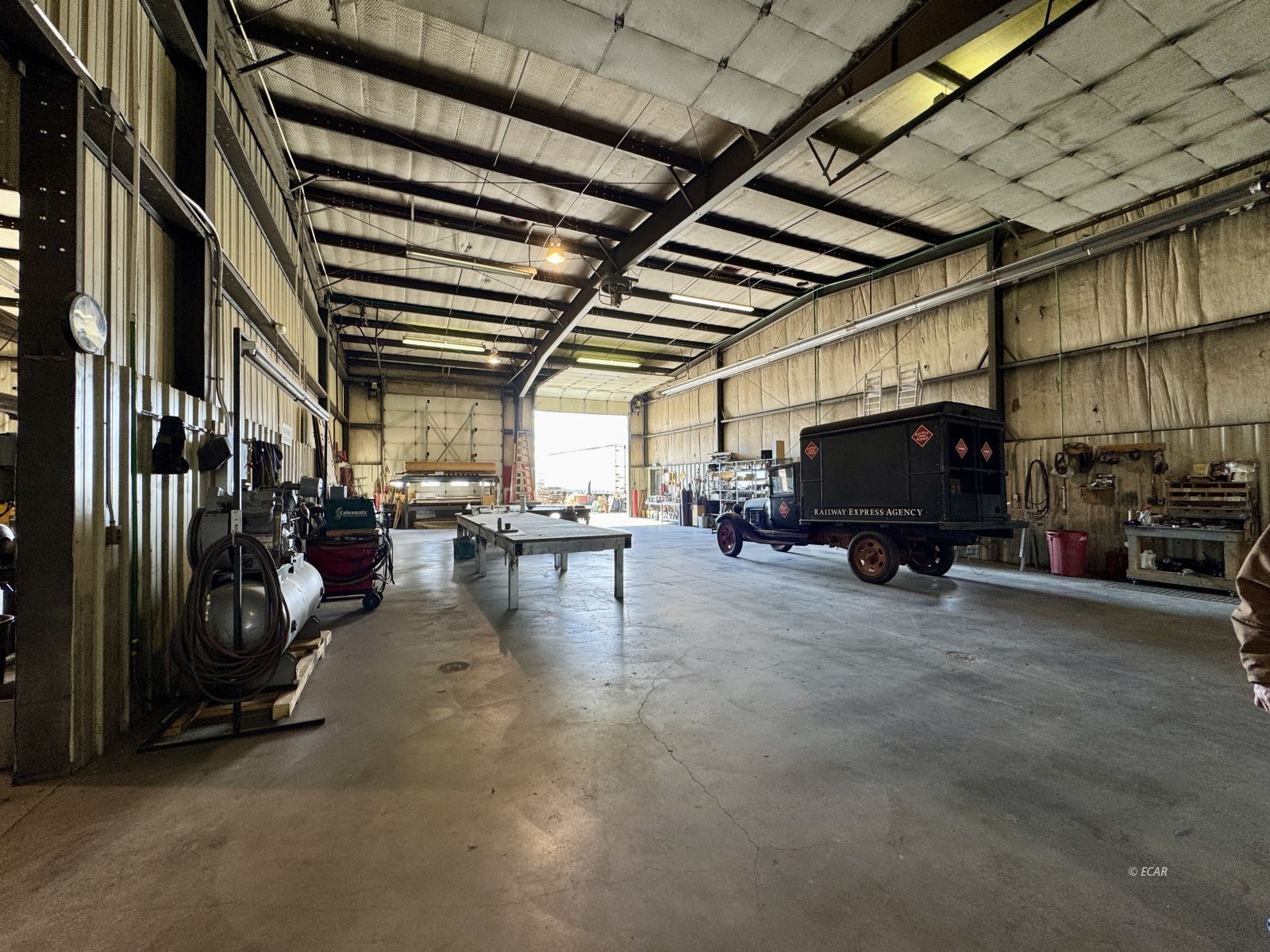 933 North Industrial Way Property Photo 11