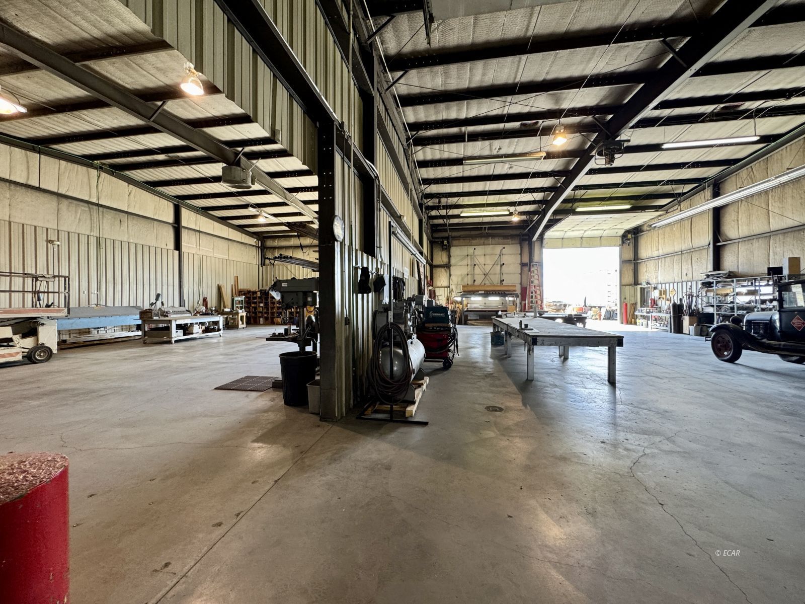 933 North Industrial Way Property Photo 12