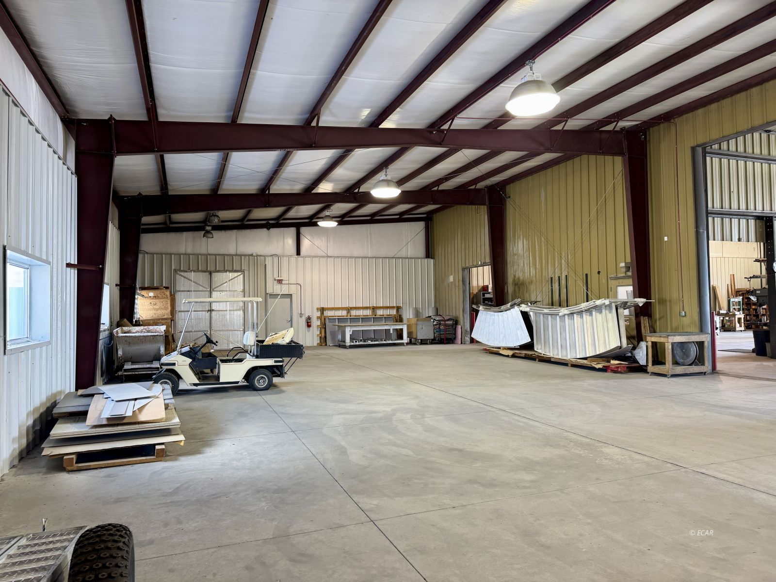 933 North Industrial Way Property Photo 14