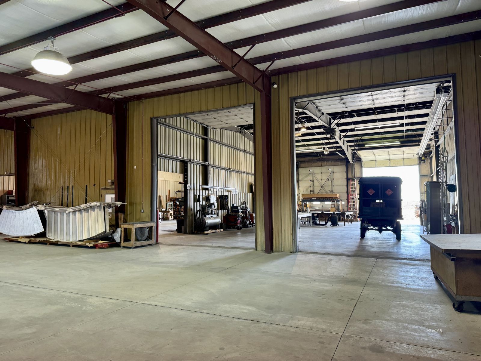 933 North Industrial Way Property Photo 15