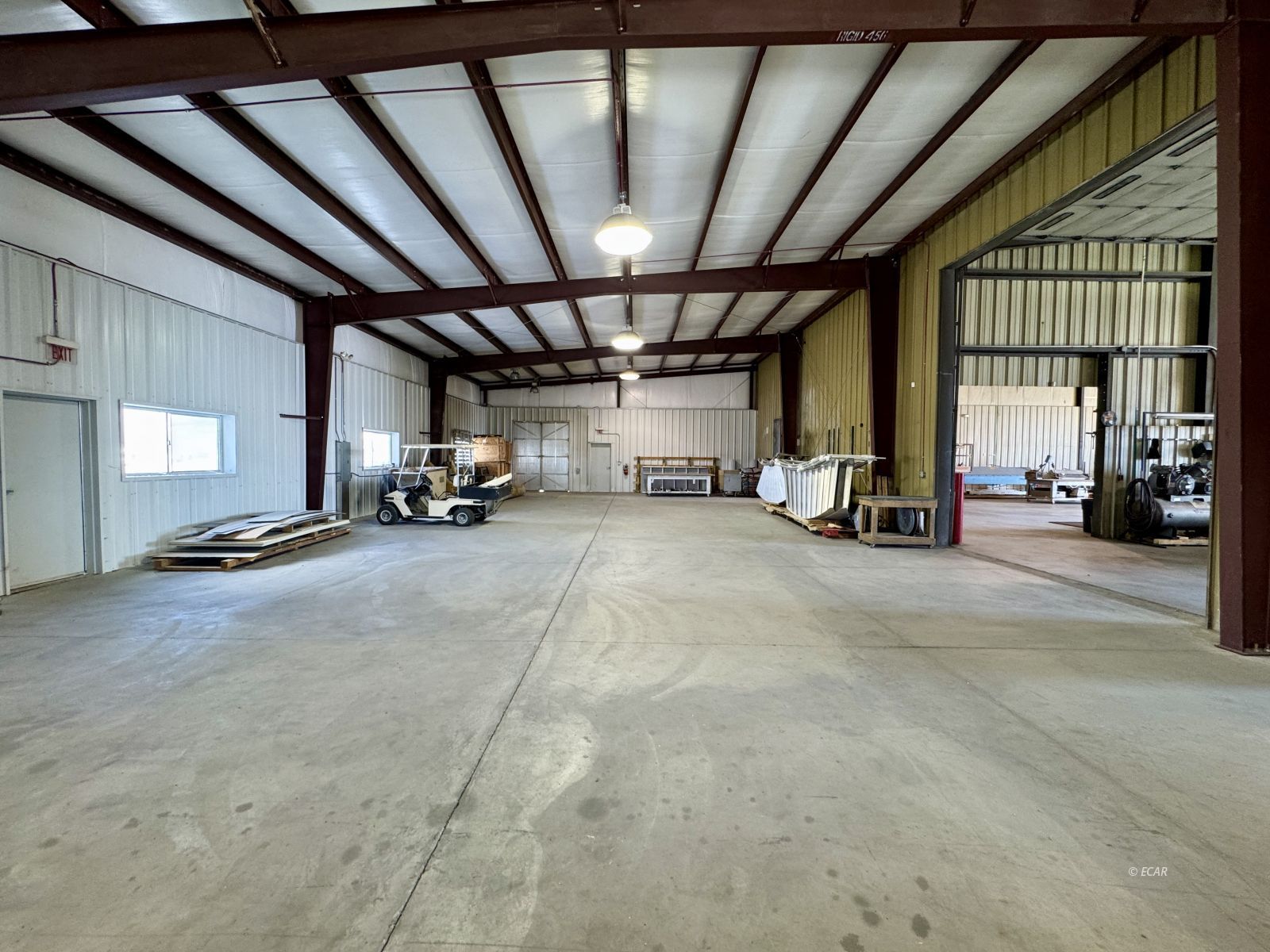 933 North Industrial Way Property Photo 18