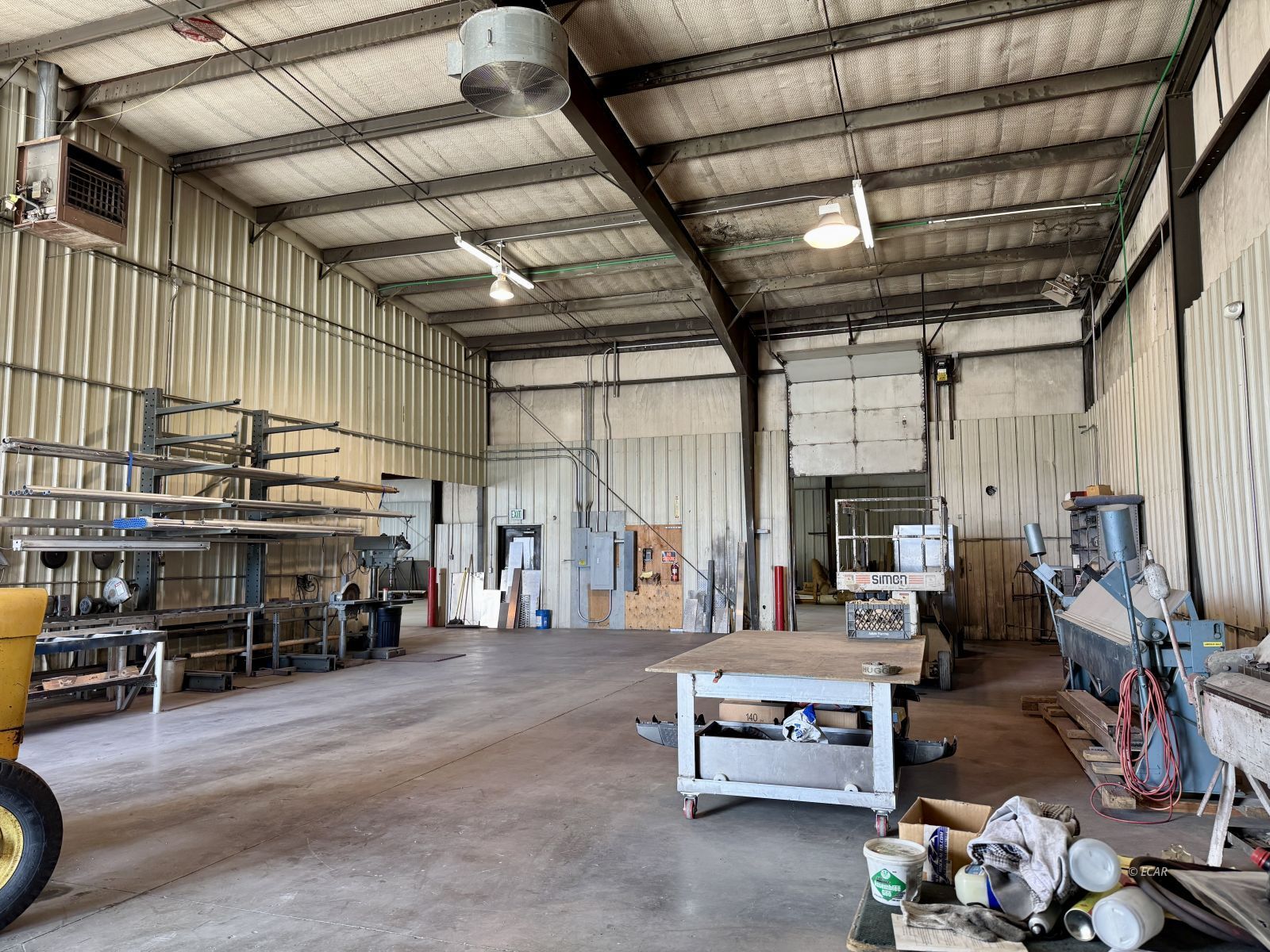 933 North Industrial Way Property Photo 23