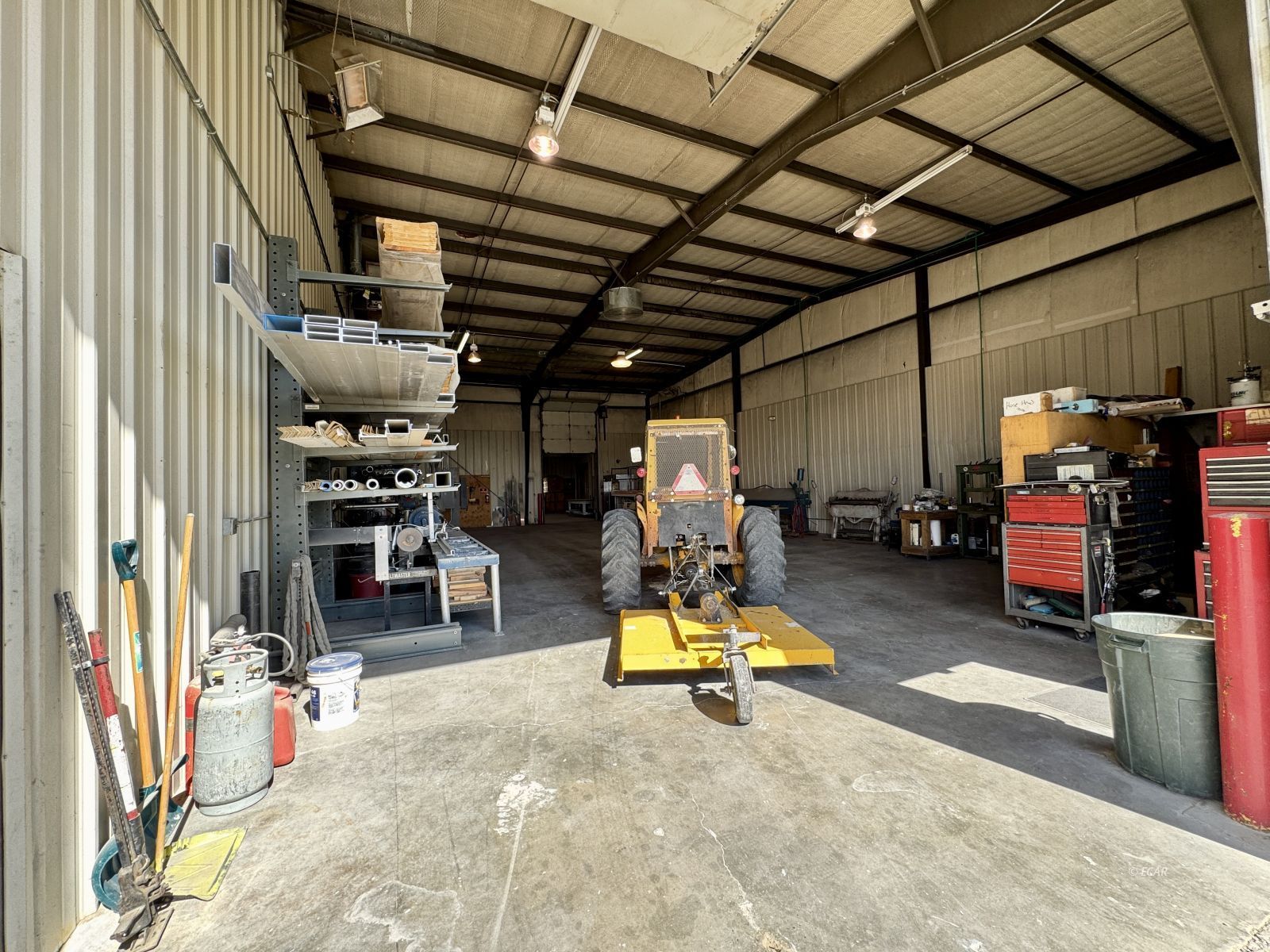 933 North Industrial Way Property Photo 26