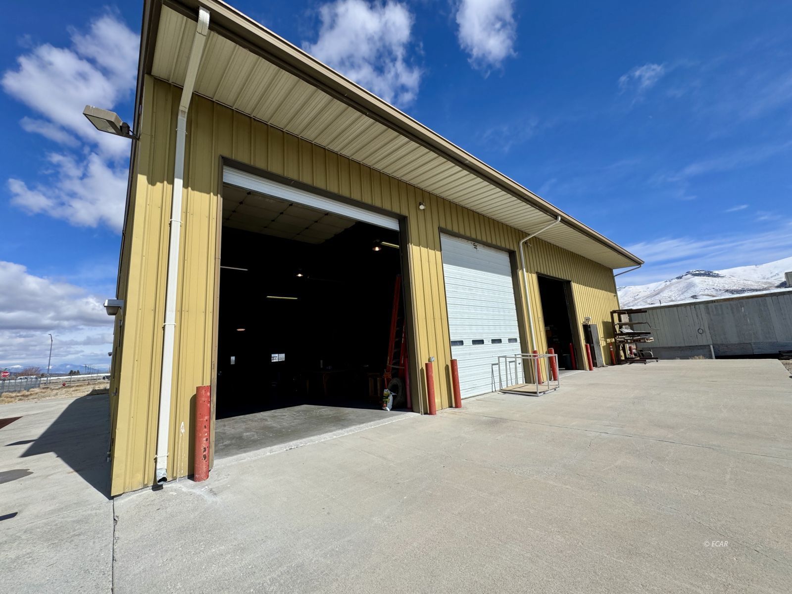 933 North Industrial Way Property Photo 31