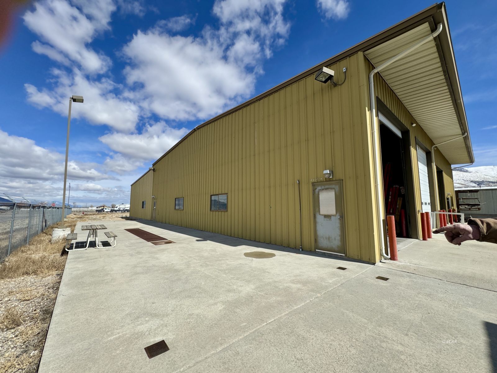 933 North Industrial Way Property Photo 32