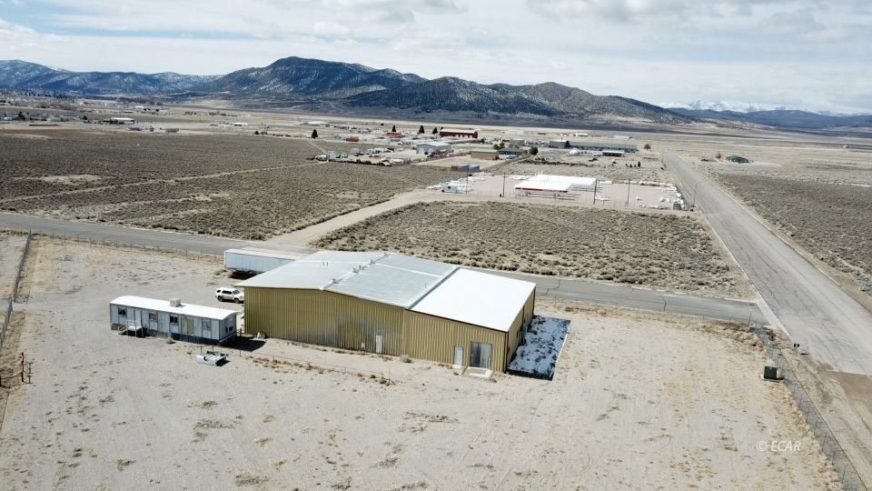 933 North Industrial Way Property Photo 35