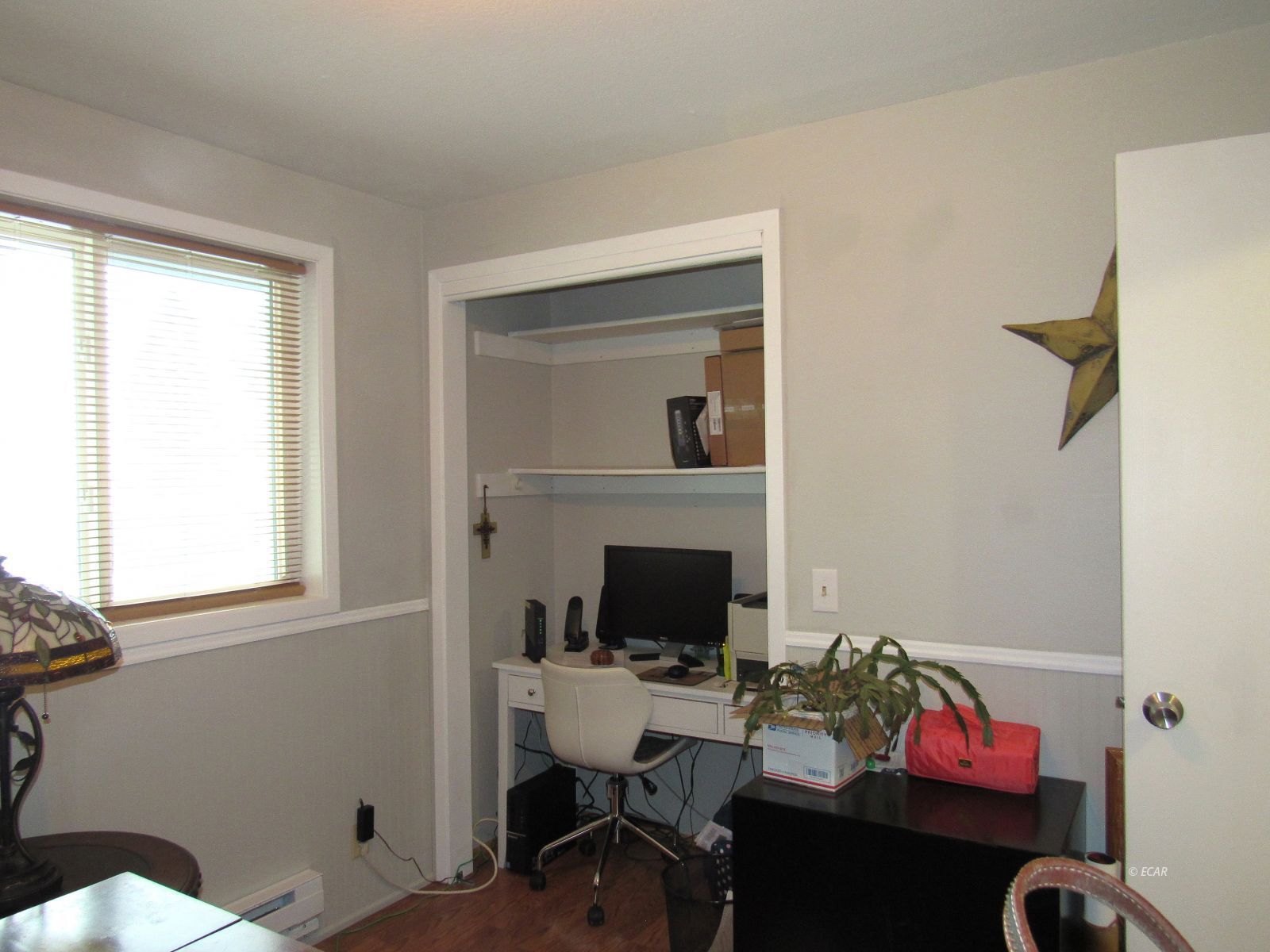 520 Ashcroft Drive Property Photo 8