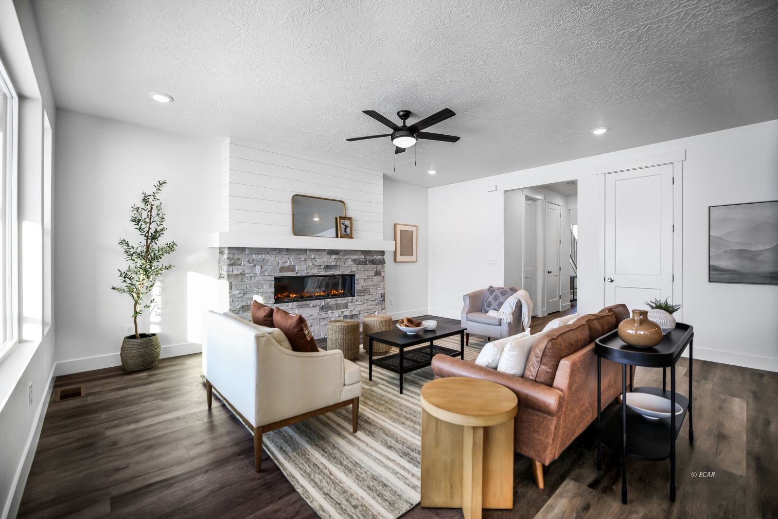 2971 Eleanor Court Property Photo 4