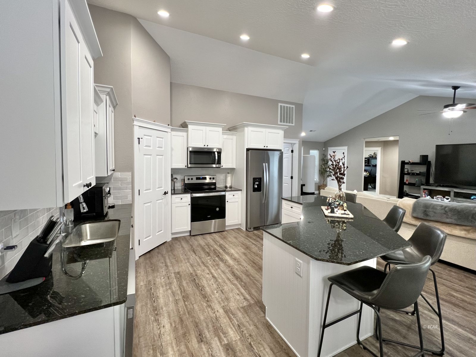 1866 Deerfield Way Property Photo 8